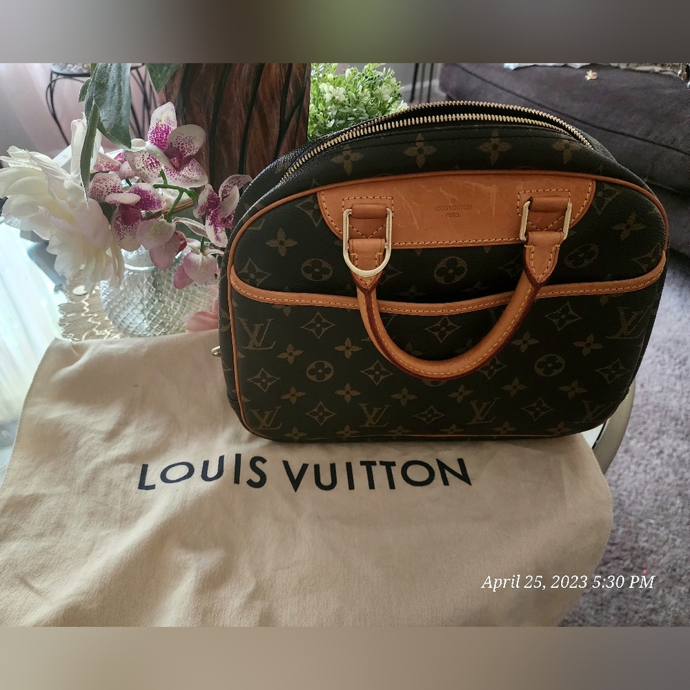 *SOLD* Vintage Louis Vuitton Trouville Monogram Bag